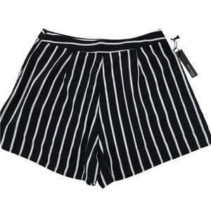 Solemio black‎ and white shorts size M